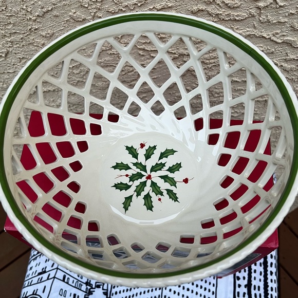 NIB Vtg Lenox Holiday Open Weave Bread Basket - Picture 3 of 7